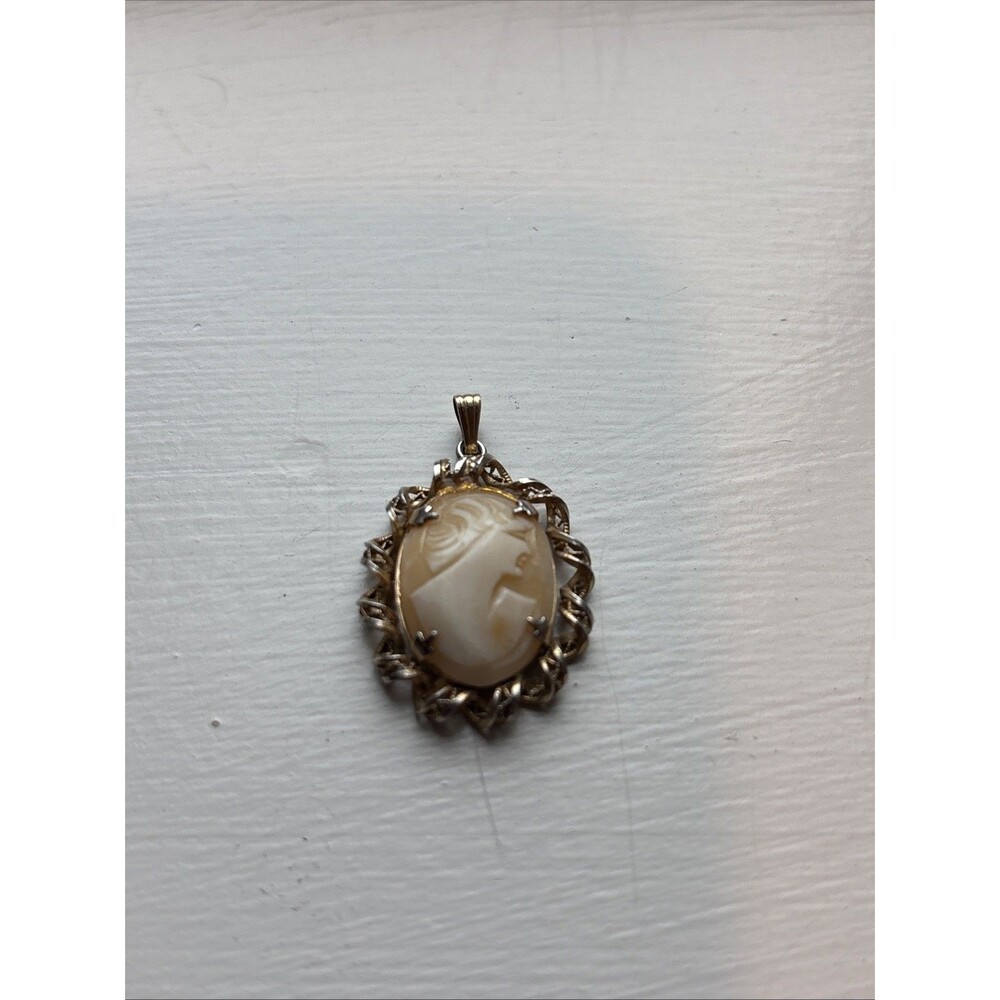 Vintage Shell Cameo Brooch Pendant Stamped 12K GF on Bail Only - Not Tested